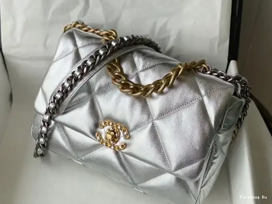 First Bag Ru BAG 19 FLAP CHANEL 0530